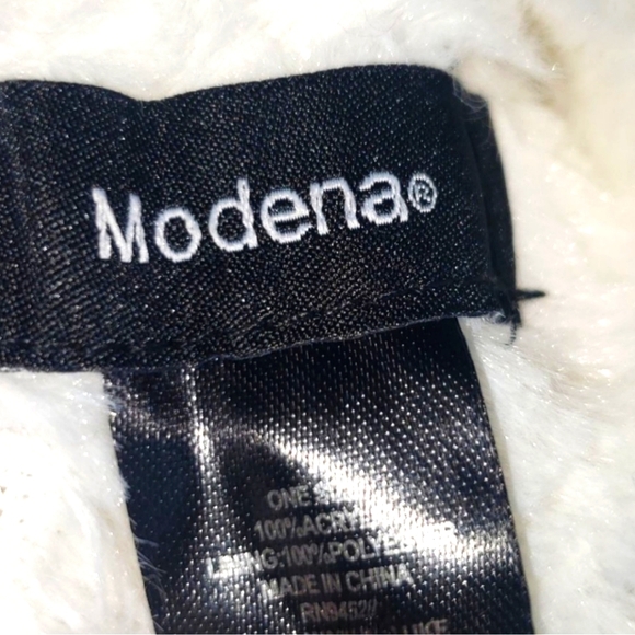 MODENA PATRIOTIC WRAP SCARF - Picture 7 of 8